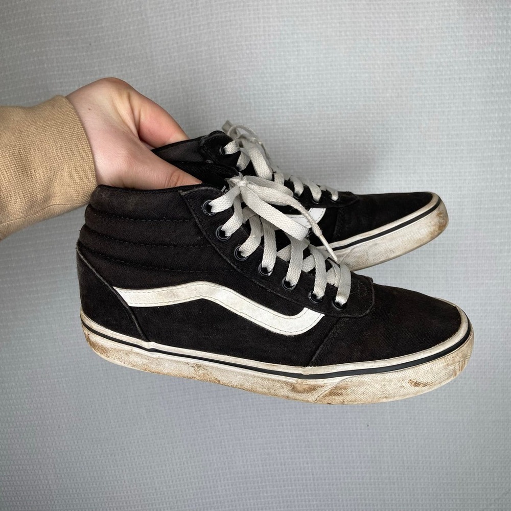 Vans Black Sk8-Hi High Top Sneakers‎ Women Size 7.5 Lace Up Skateboarding Shoes